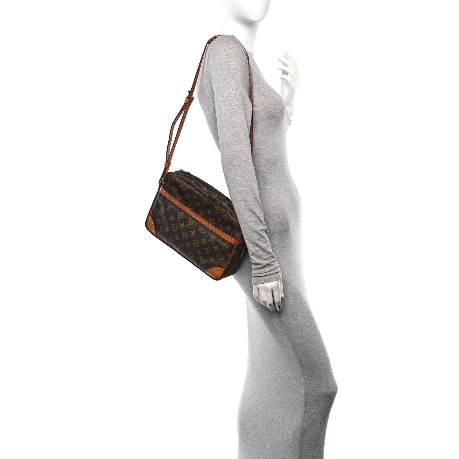 Louis Vuitton Monogram Trocadero 30 2 of 10