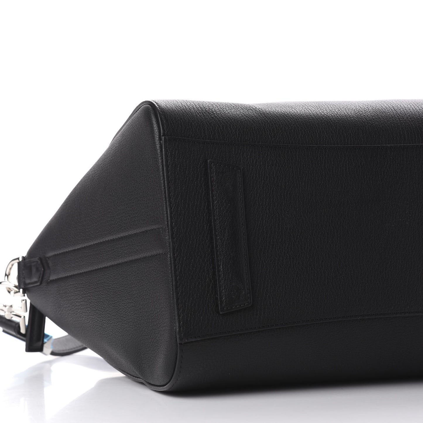 Sugar Goatskin Medium Antigona Black