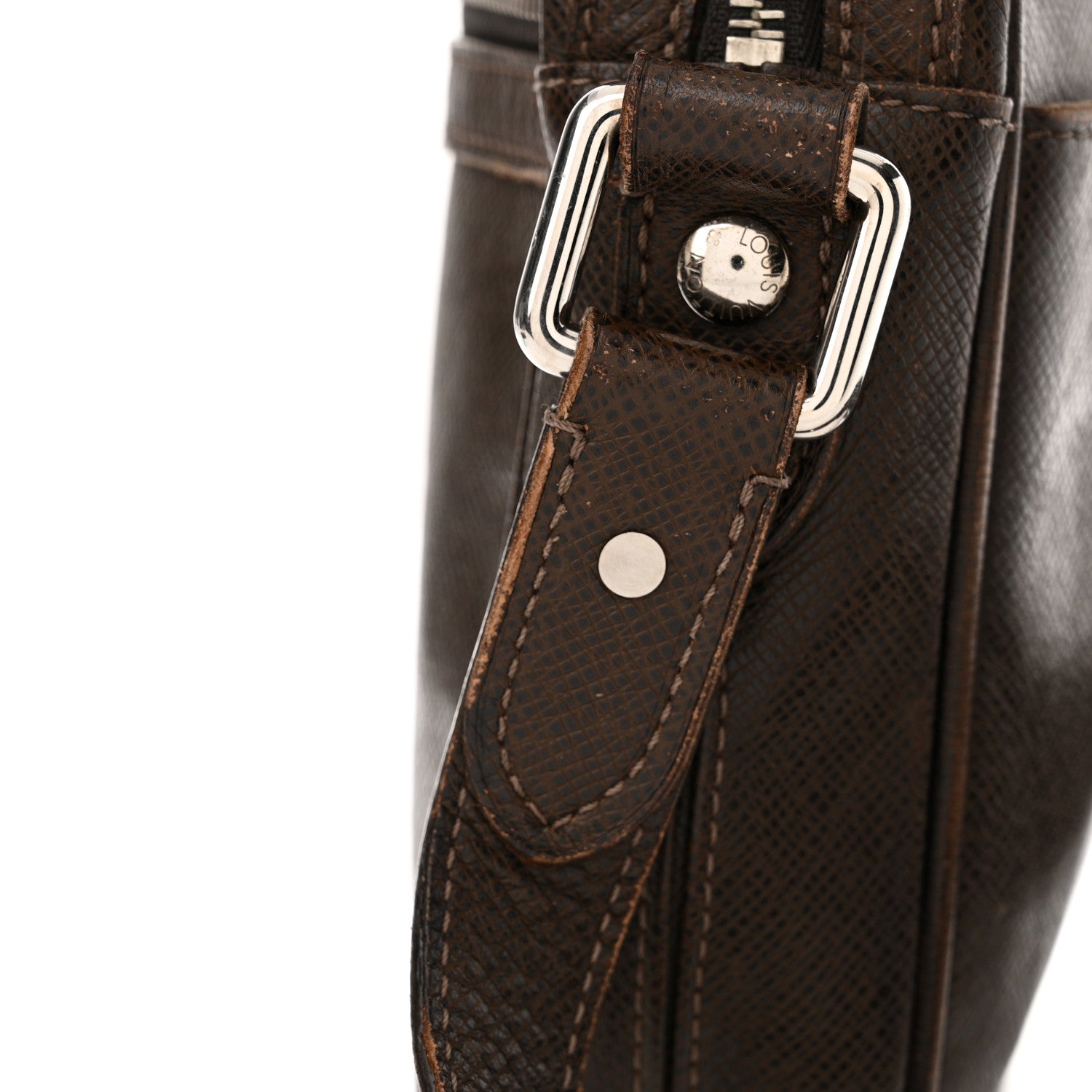 Louis Vuitton Taiga Dimitri Grizzli 15 of 16