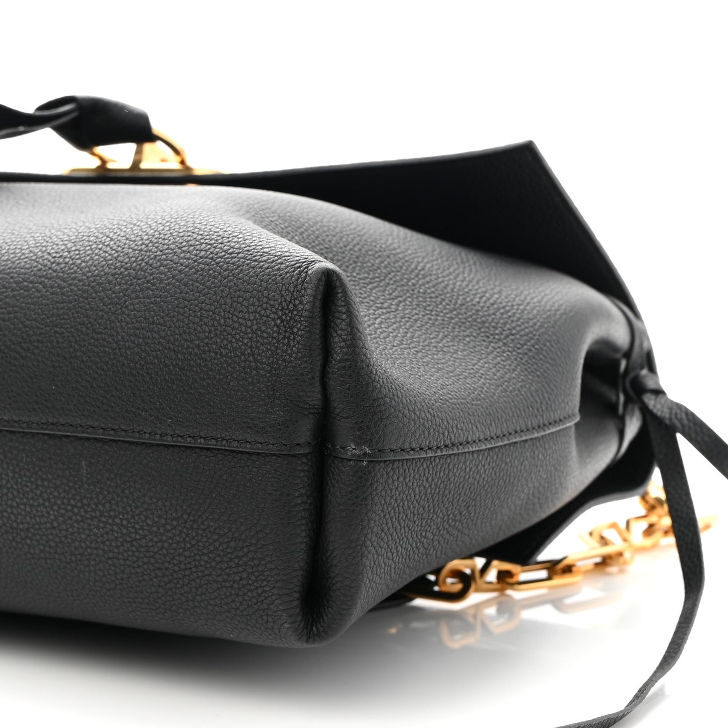 Pebbled Calfskin Large VRing Chain Shoulder Bag Black