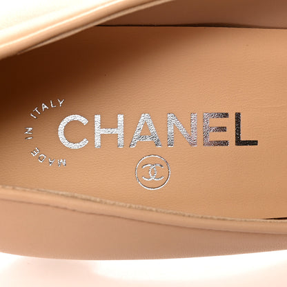 Chanel Lambskin Cap Toe Bow Pumps 40 Beige Black 7 of 14