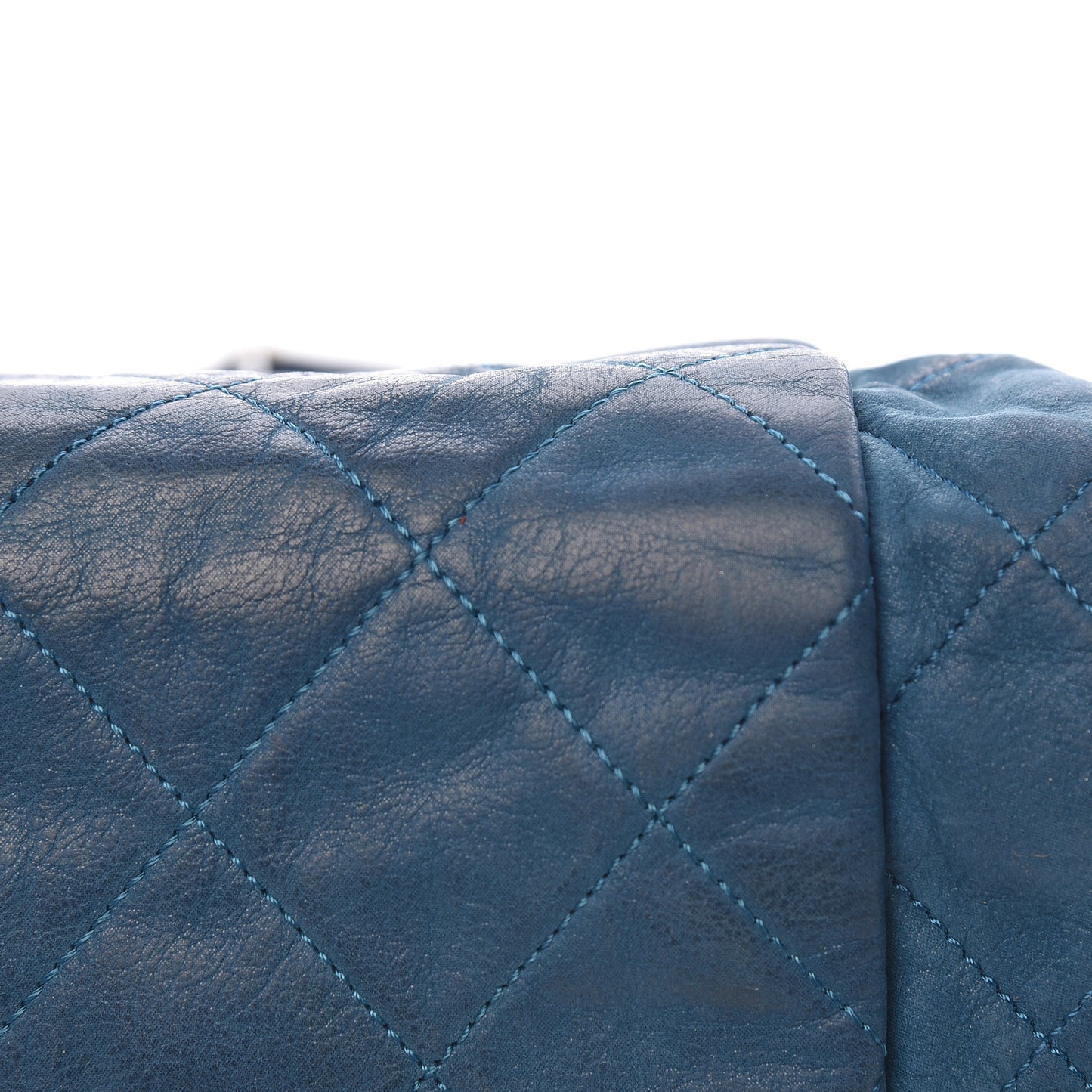 Iridescent Calfskin Large Chic Quilt Flap Dark Blue