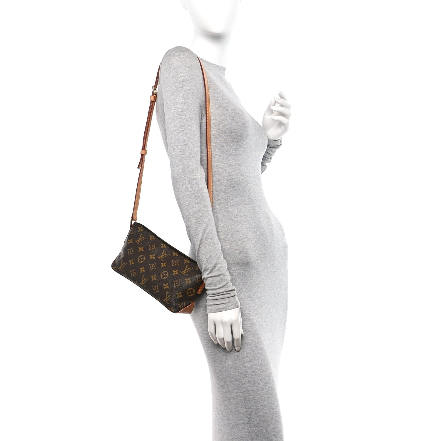 Louis Vuitton Monogram Trotteur 2 of 12