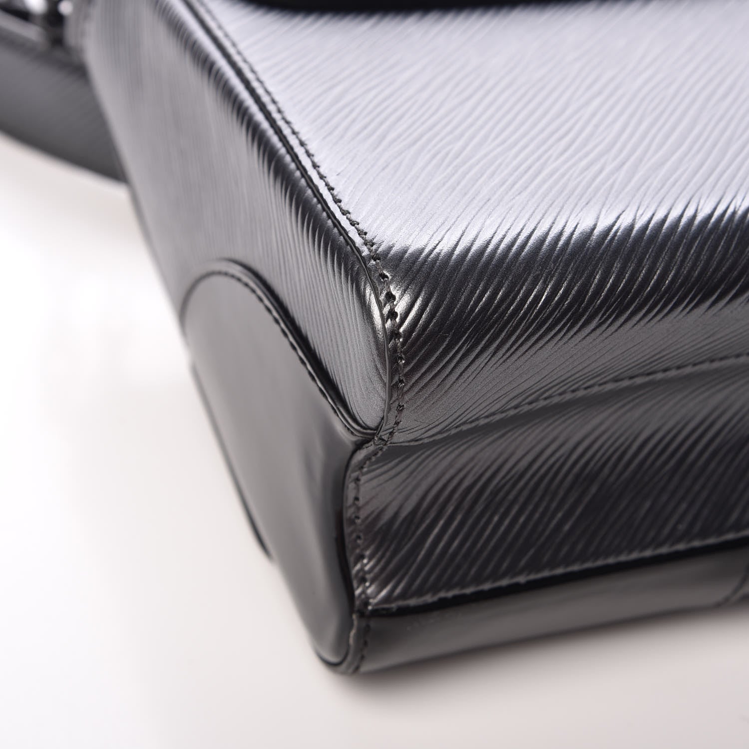 Louis Vuitton Epi Patent Twist Shoulder Bag MM Anthracite Nacre 12 of 16