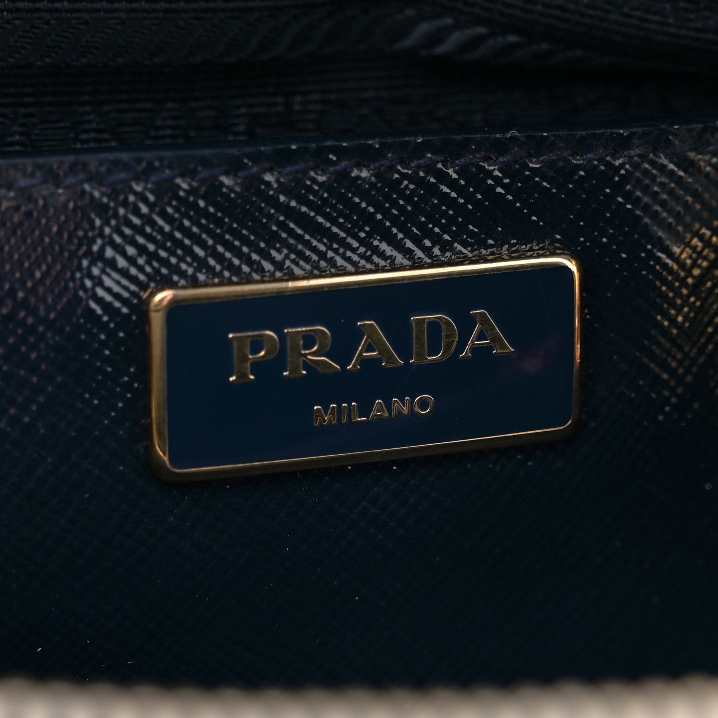 Saffiano Vernice Medium Promenade Tote Royal