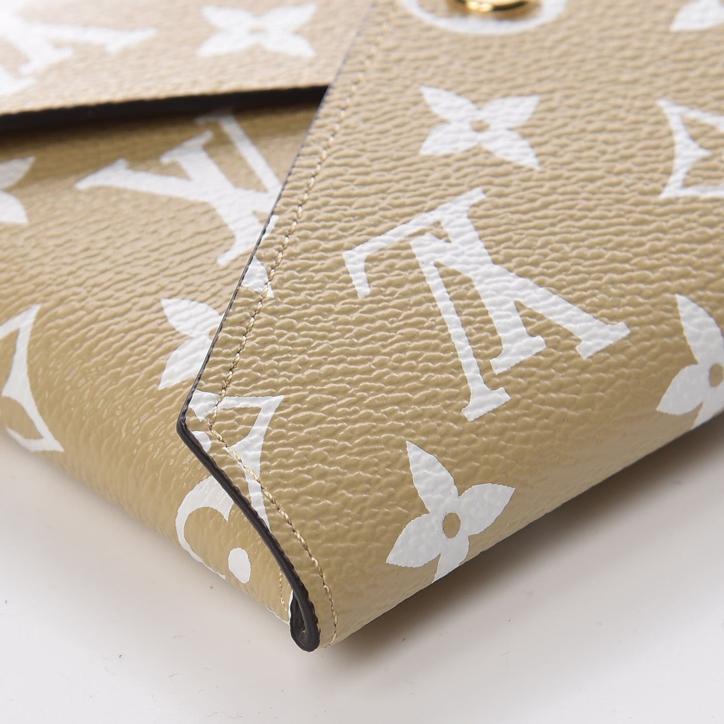 Monogram Giant Medium Kirigami Pochette Insert Beige