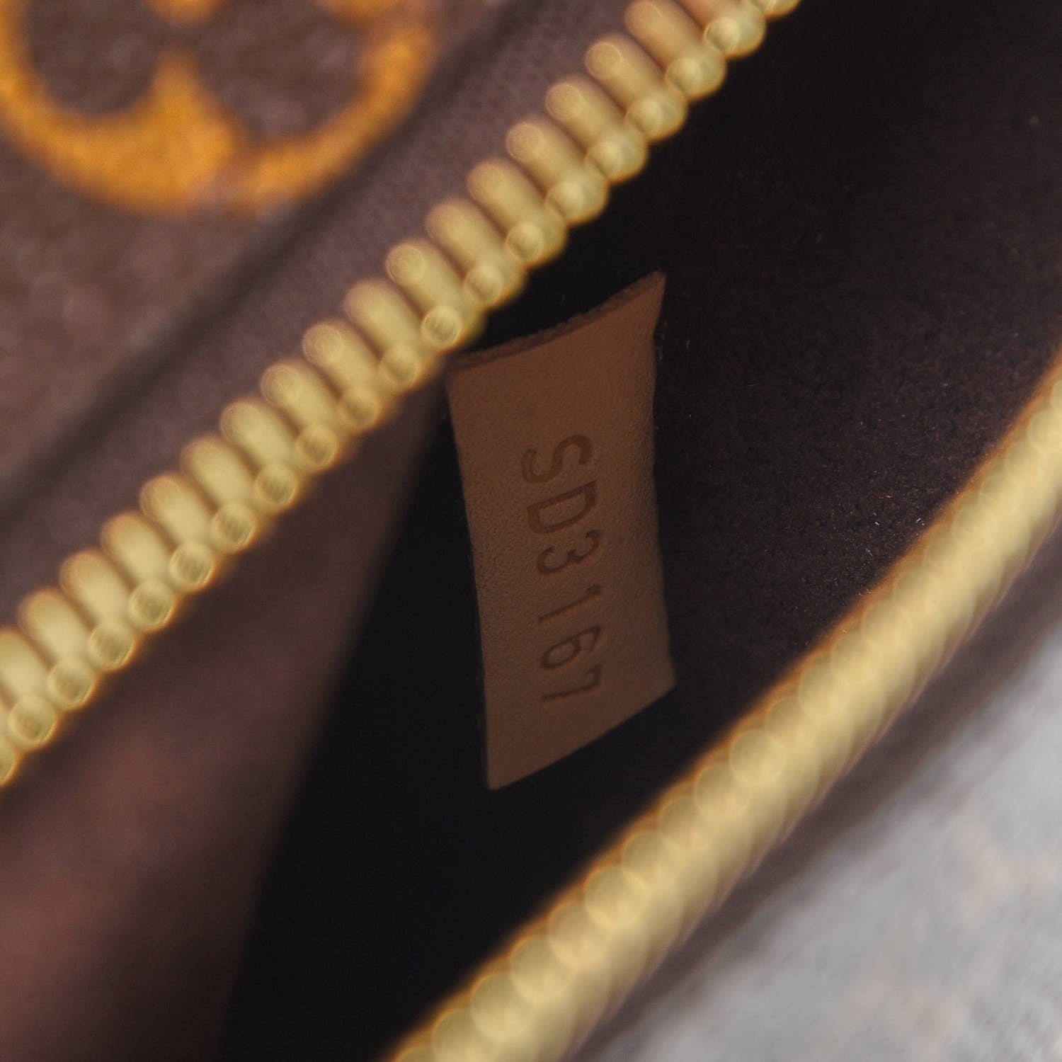 Louis Vuitton Monogram Pochette Metis 8 of 9