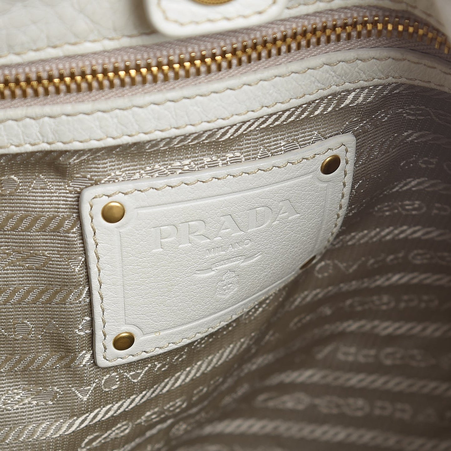 Vitello Daino Side Pocket Hobo Bianco