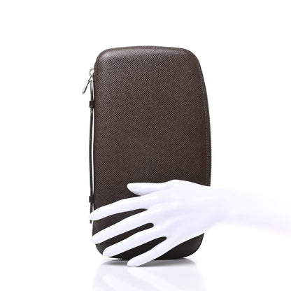 Louis Vuitton Taiga Atoll Travel Organizer Grizzli 2 of 9