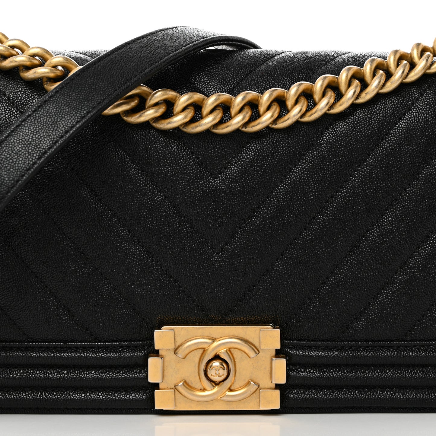 Caviar Chevron Quilted Medium Boy Flap Black