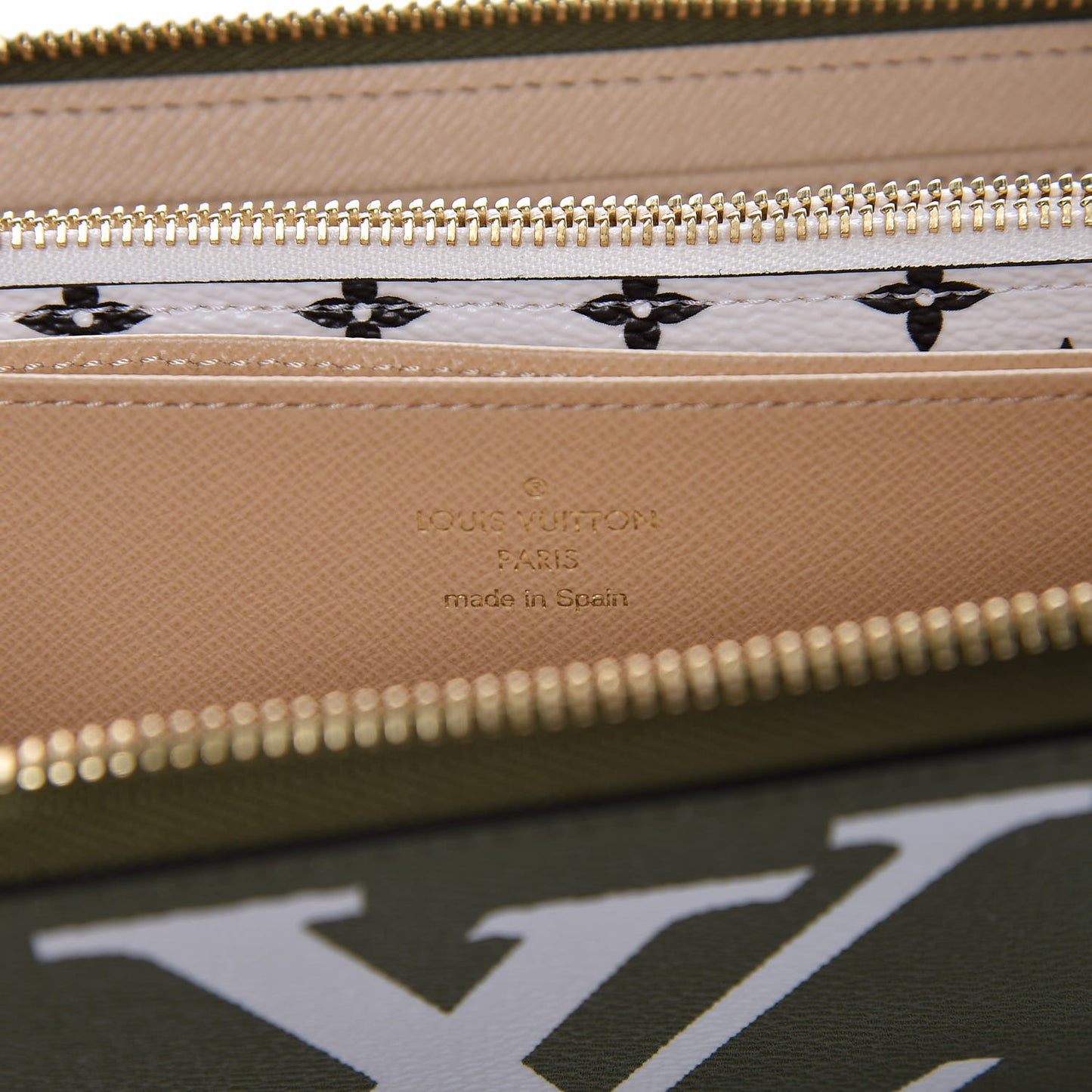 Monogram Giant Zippy Wallet Kaki White