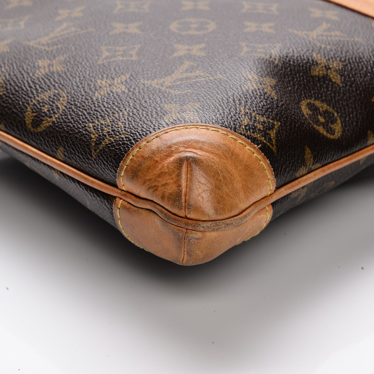 Louis Vuitton Monogram Sac Coussin GM 7 of 8