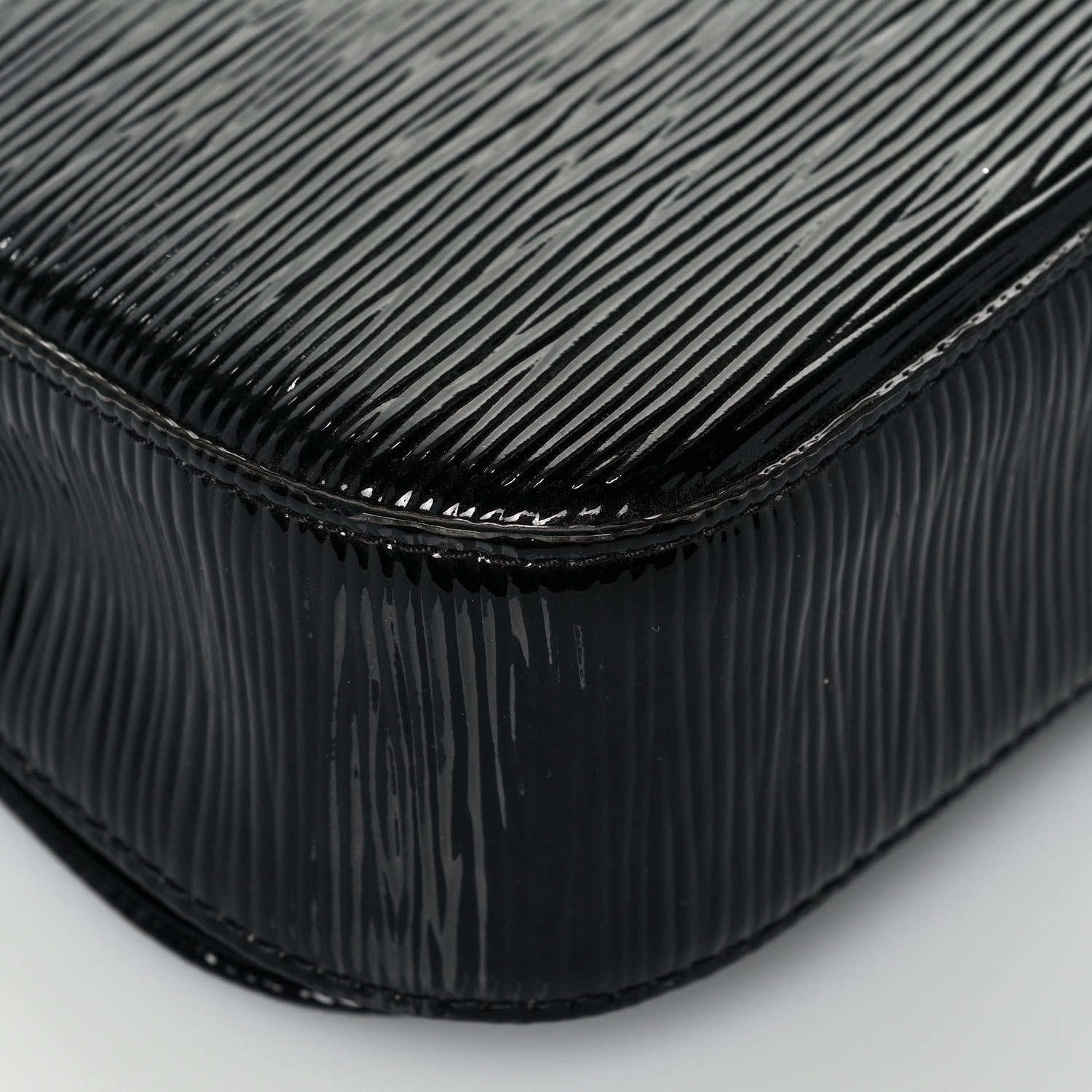 Louis Vuitton Epi Electric Sobe Clutch Black 10 of 11