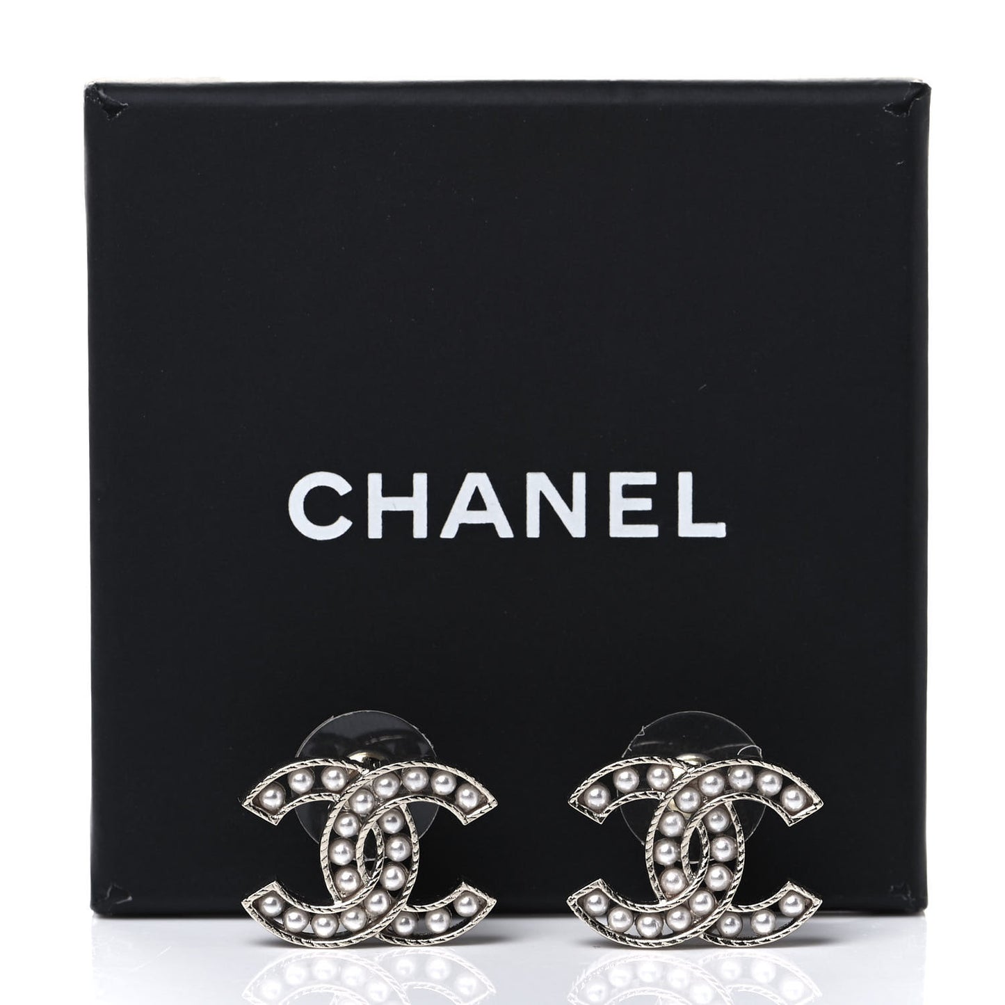 Pearl CC Earrings Silver