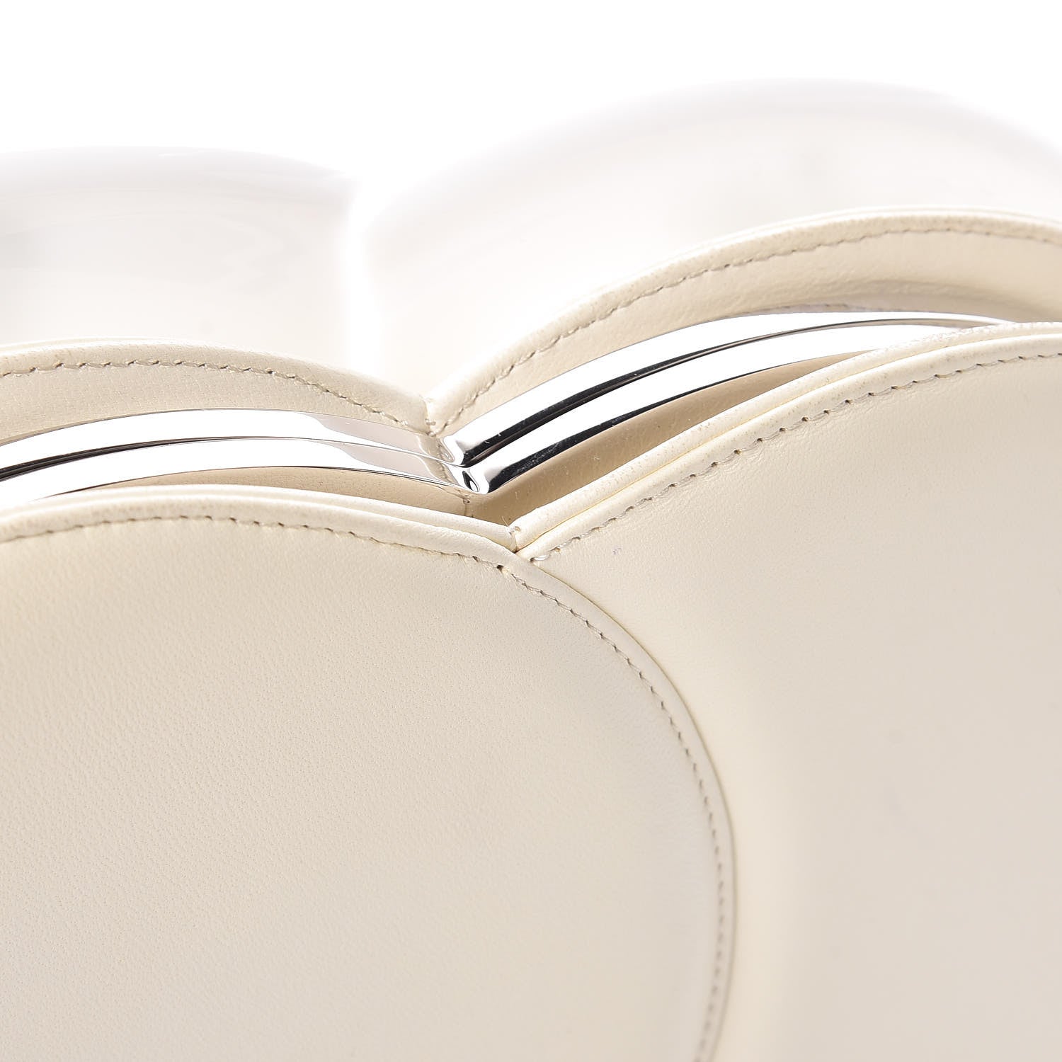 Chanel Plexiglass Brasserie Gabrielle Plates Minaudiere White 14 of 14