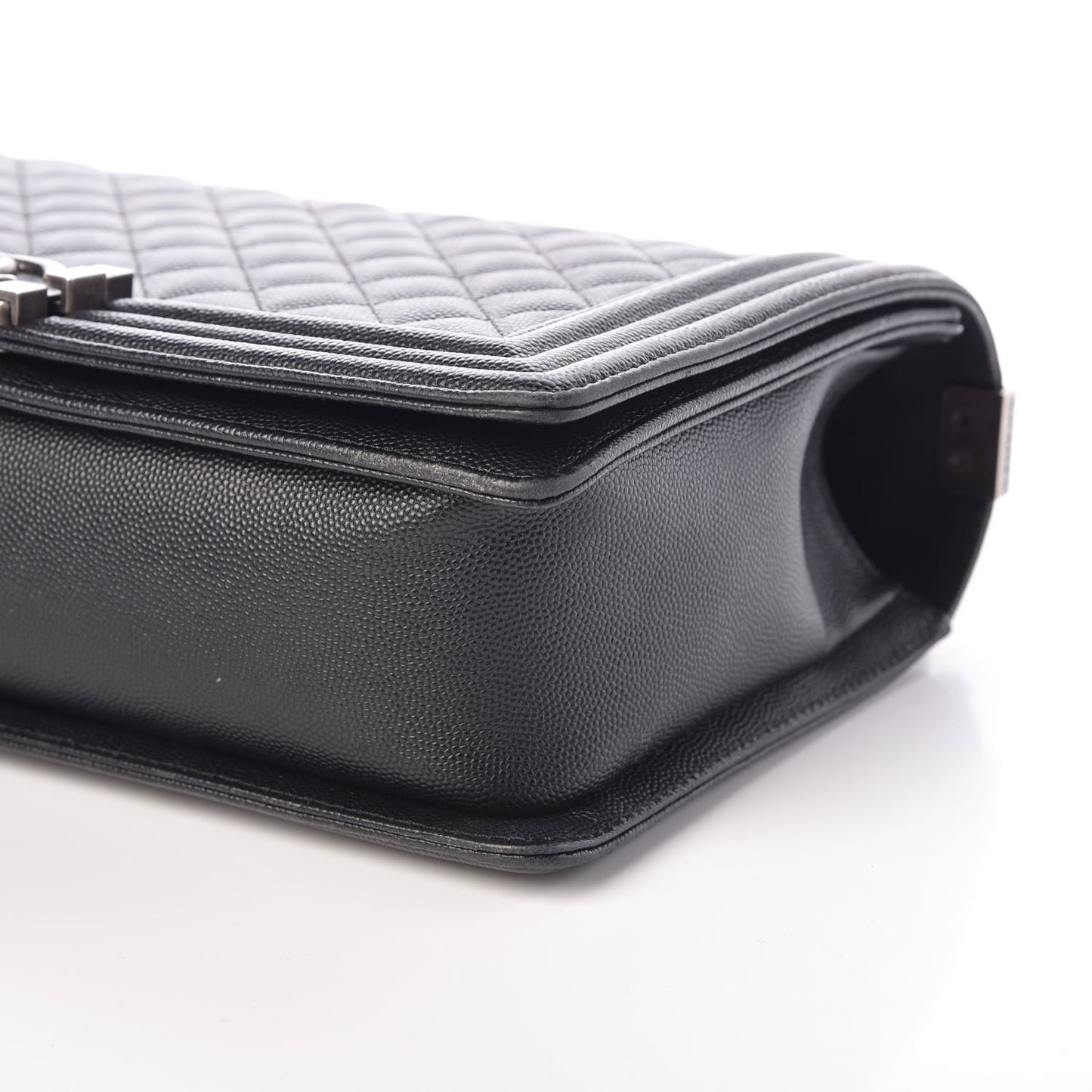 Caviar Quilted New Medium Boy Flap Black