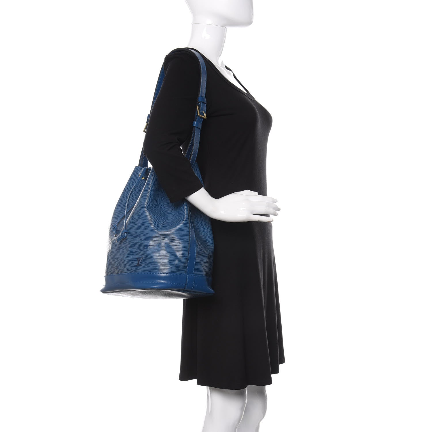 Louis Vuitton Epi Noe Toledo 2 of 16