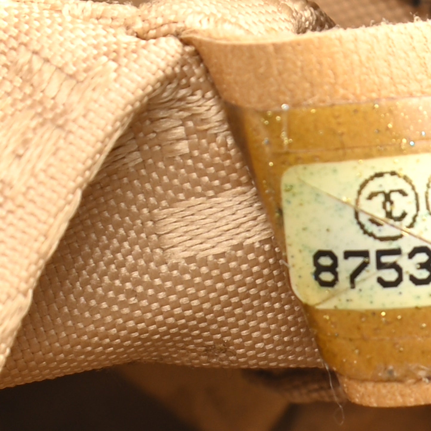 Lambskin Lax Pochette Beige