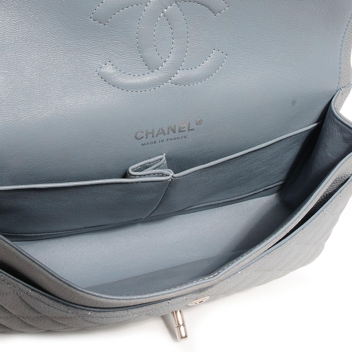 Iridescent Caviar Medium Double Flap Light Grey
