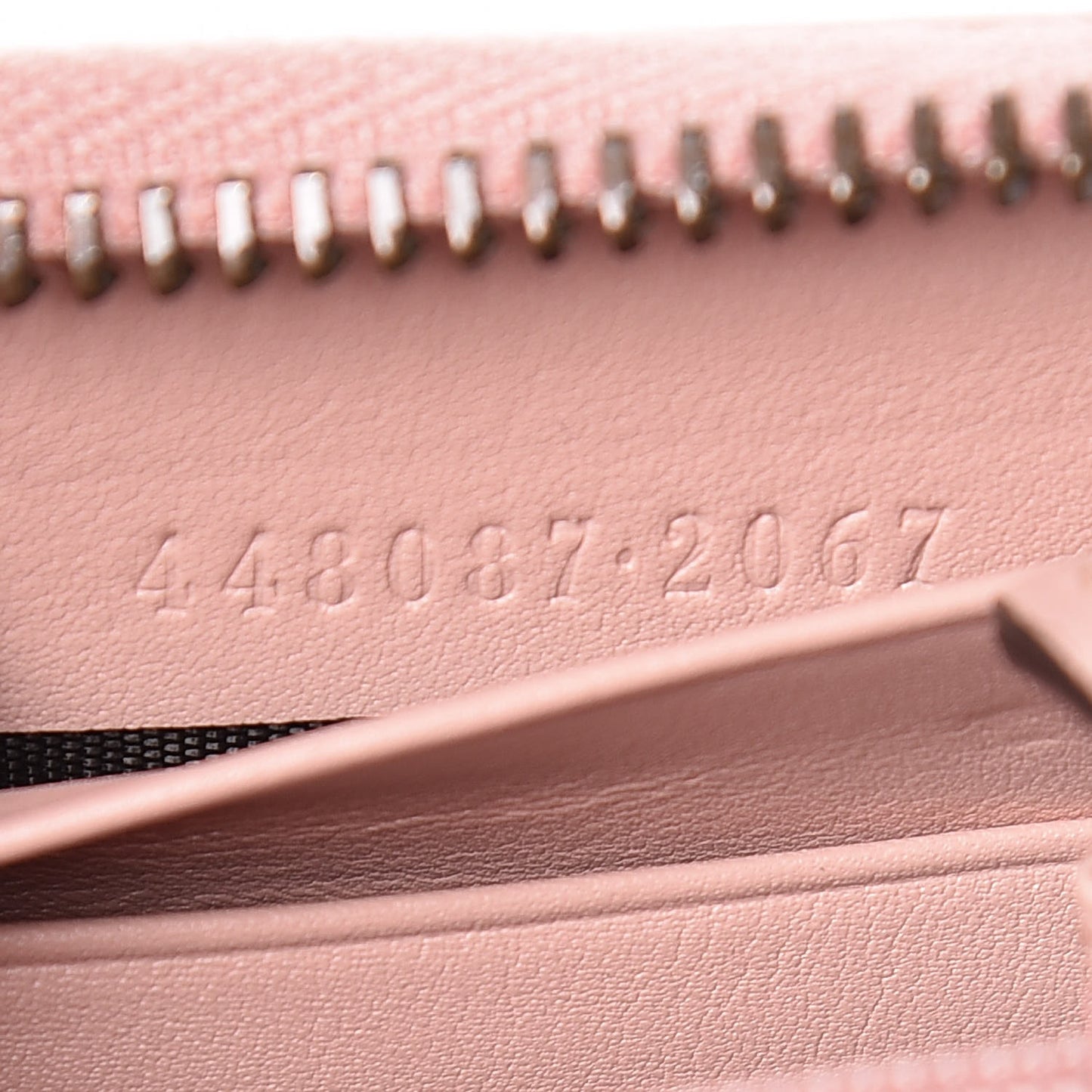 Calfskin Matelasse GucciGhost GG Marmont Zip Around Wallet Perfect Pink Rosa Ivory