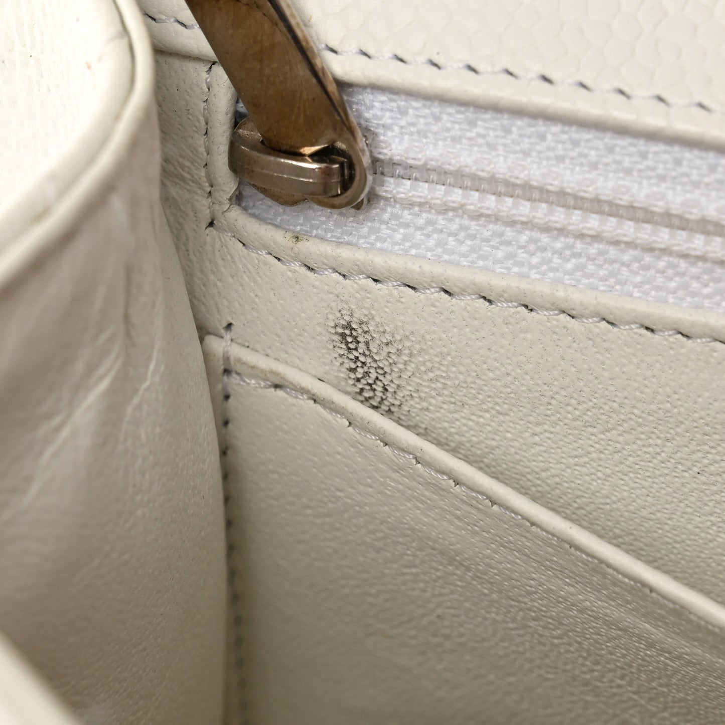 Caviar Quilted Jumbo Single Flap White