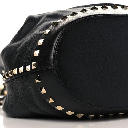 Valentino Garavani Pebbled Calfskin Rockstud Bucket Bag Black 7 of 8