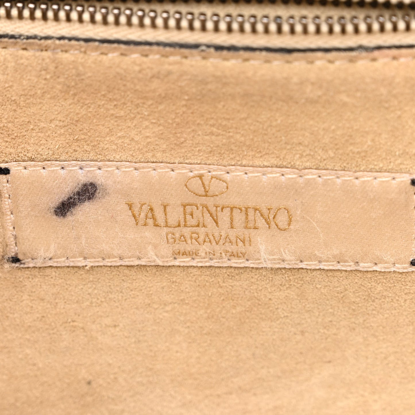 Pebbled Calfskin Onyx Medium Guitar Strap Rockstud Rolling Flap Saddle Bag Ivory