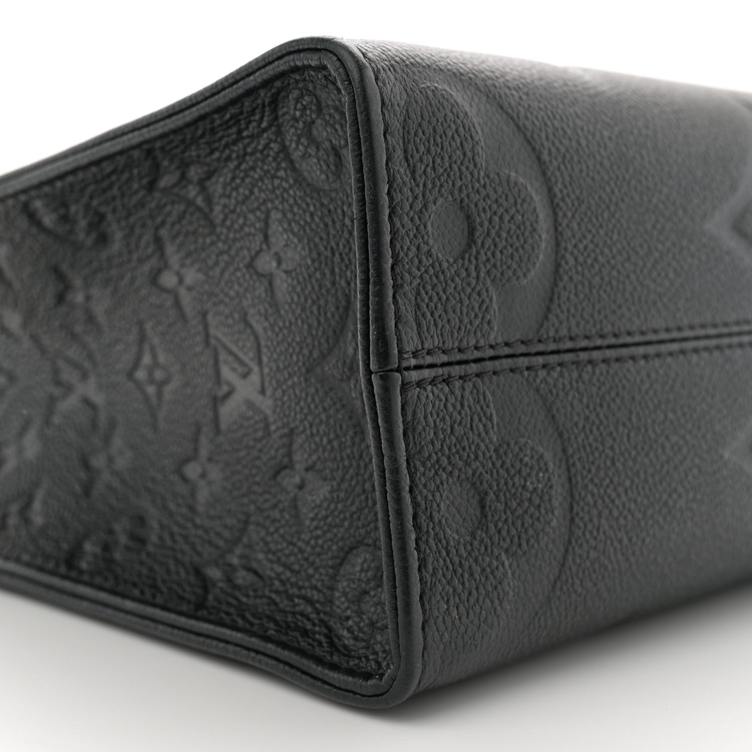 Louis Vuitton Empreinte Monogram Giant Onthego PM Black 8 of 11