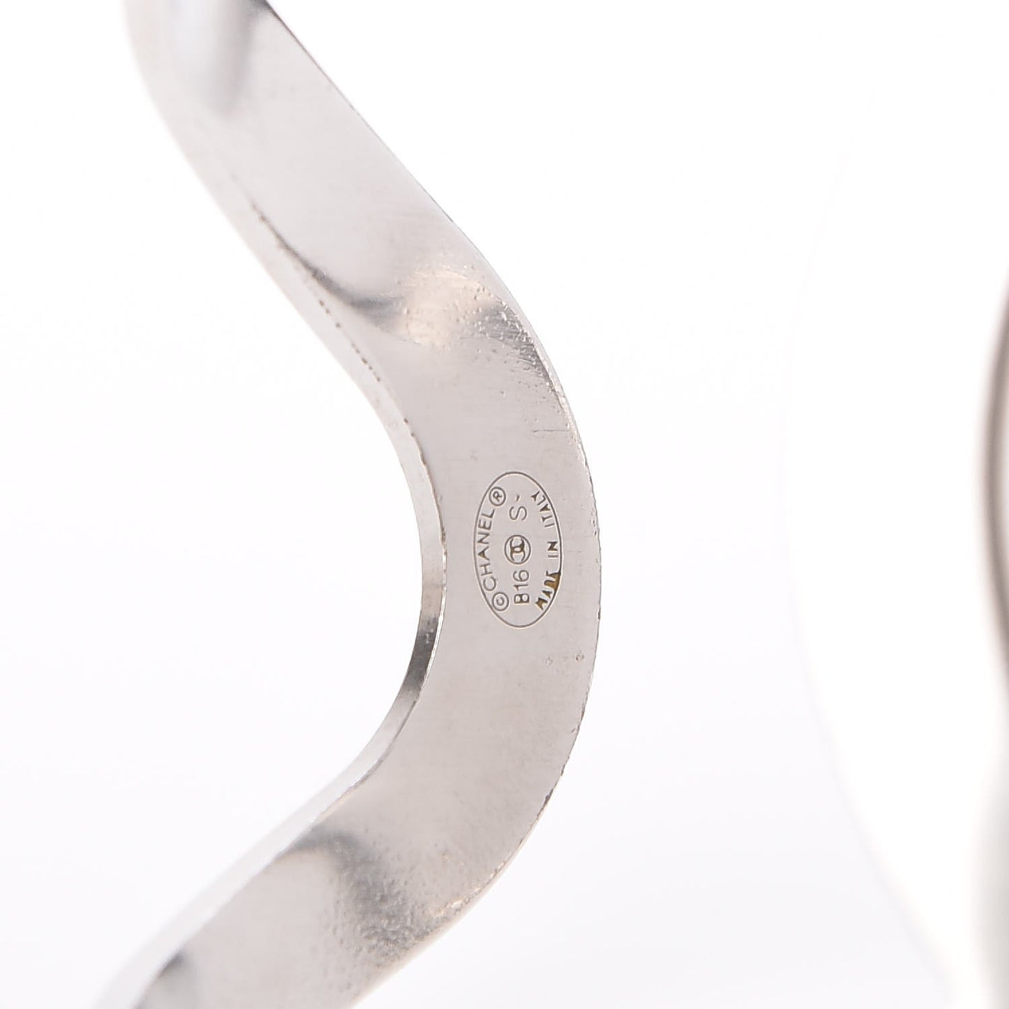 Metal CC Cuff Silver