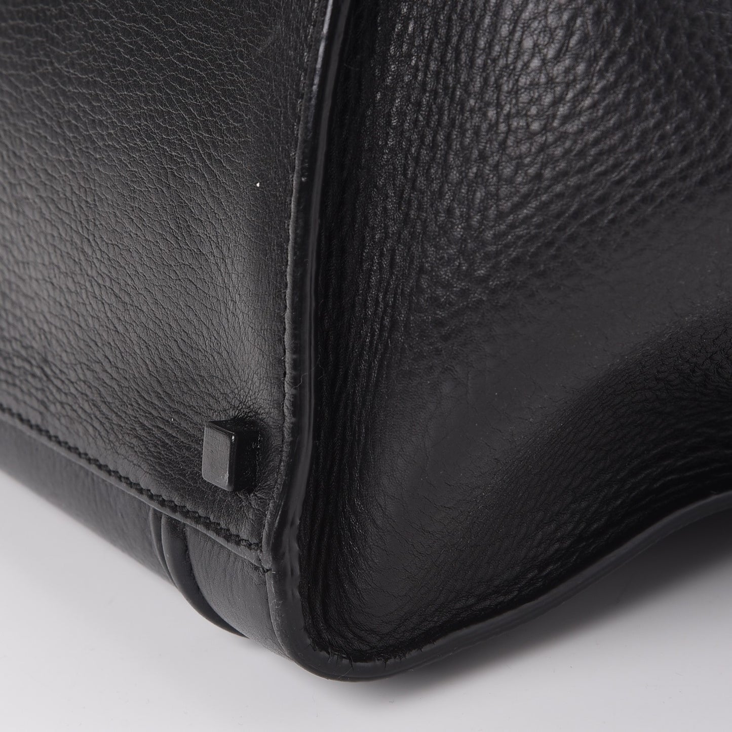 Supple Calfskin Medium Phantom Luggage Black