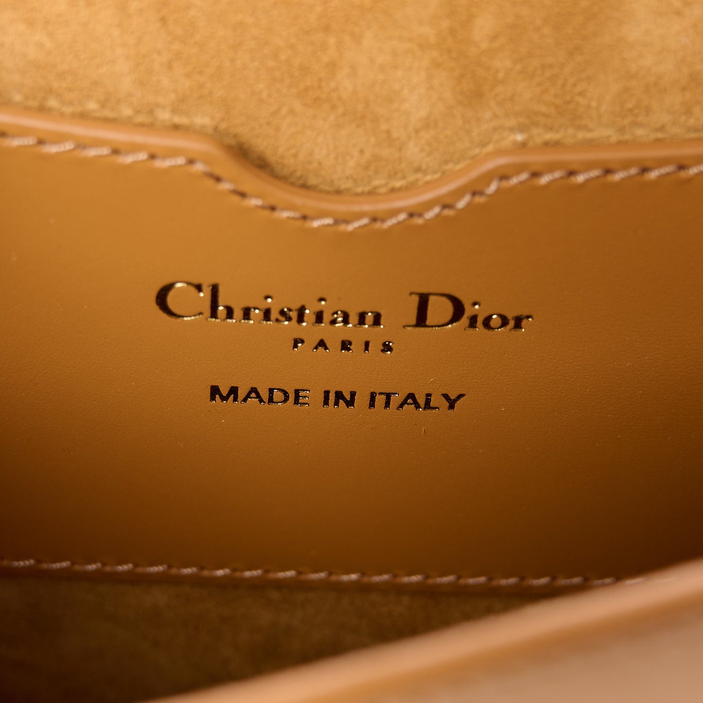 Box Calfskin Medium Bobby Flap Camel