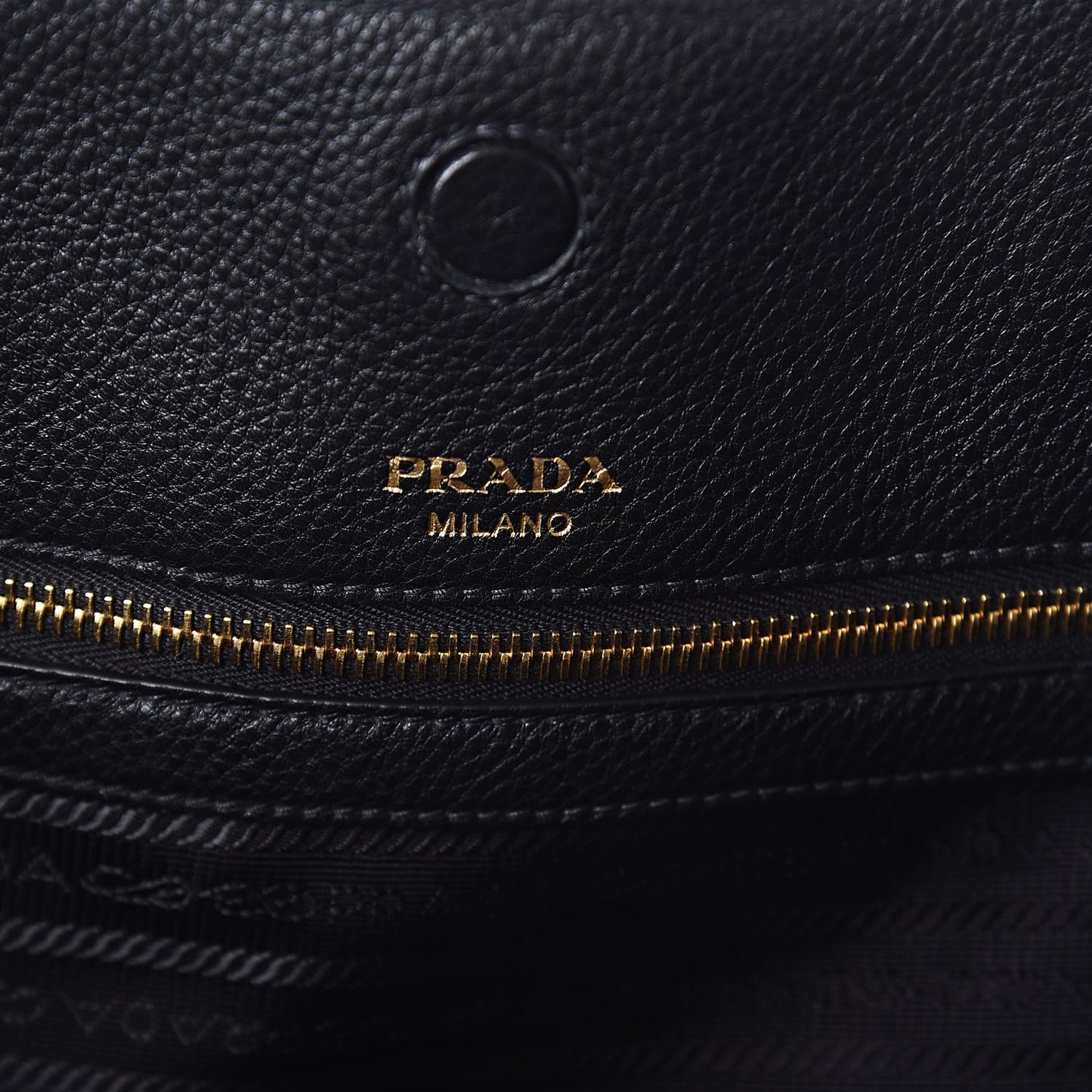 Vitello Daino Pocket Shopping Tote Black