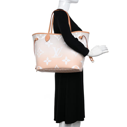 Louis Vuitton Monogram Giant By The Pool Neverfull MM Brume 2 of 12