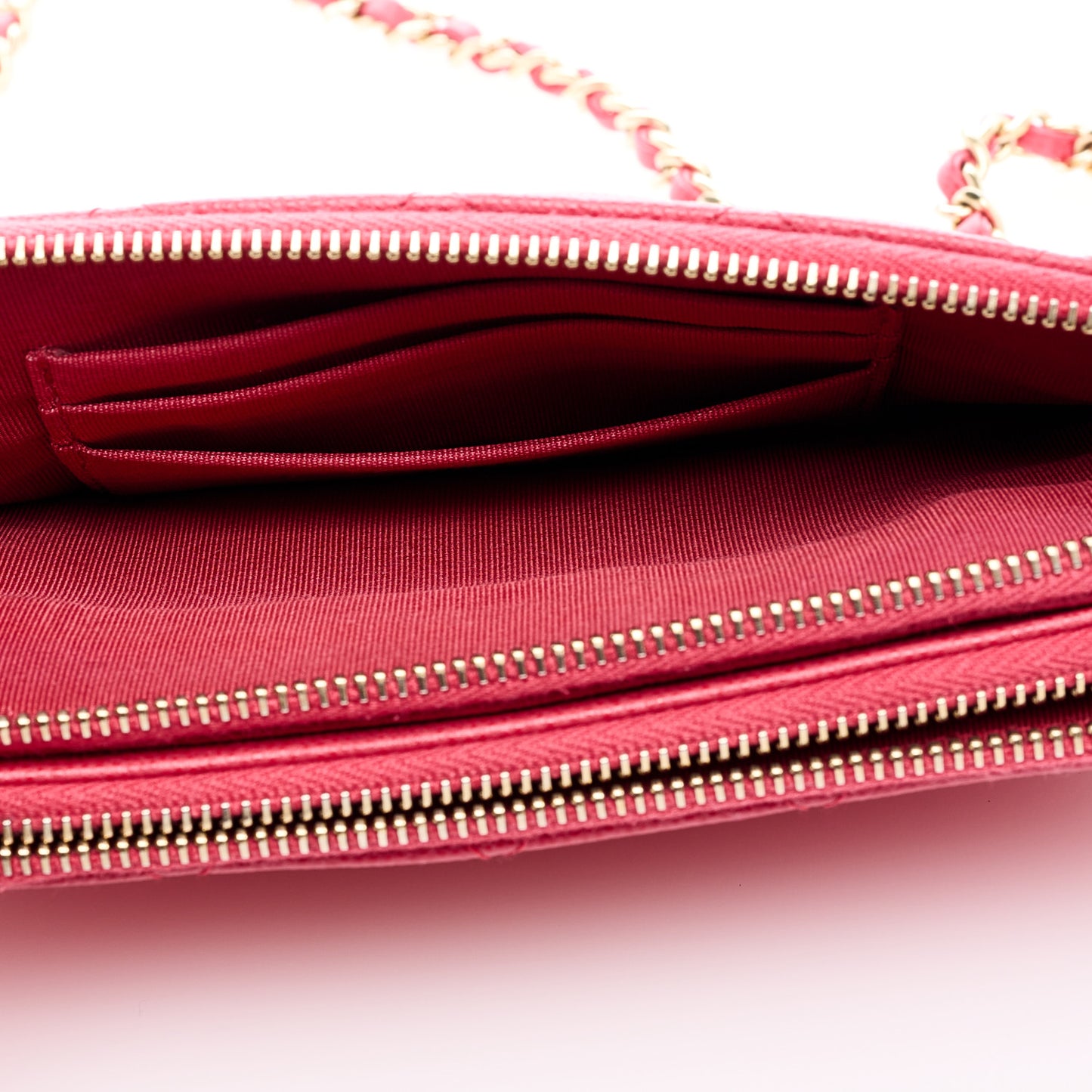 Caviar Quilted Small Clutch With Chain Pink