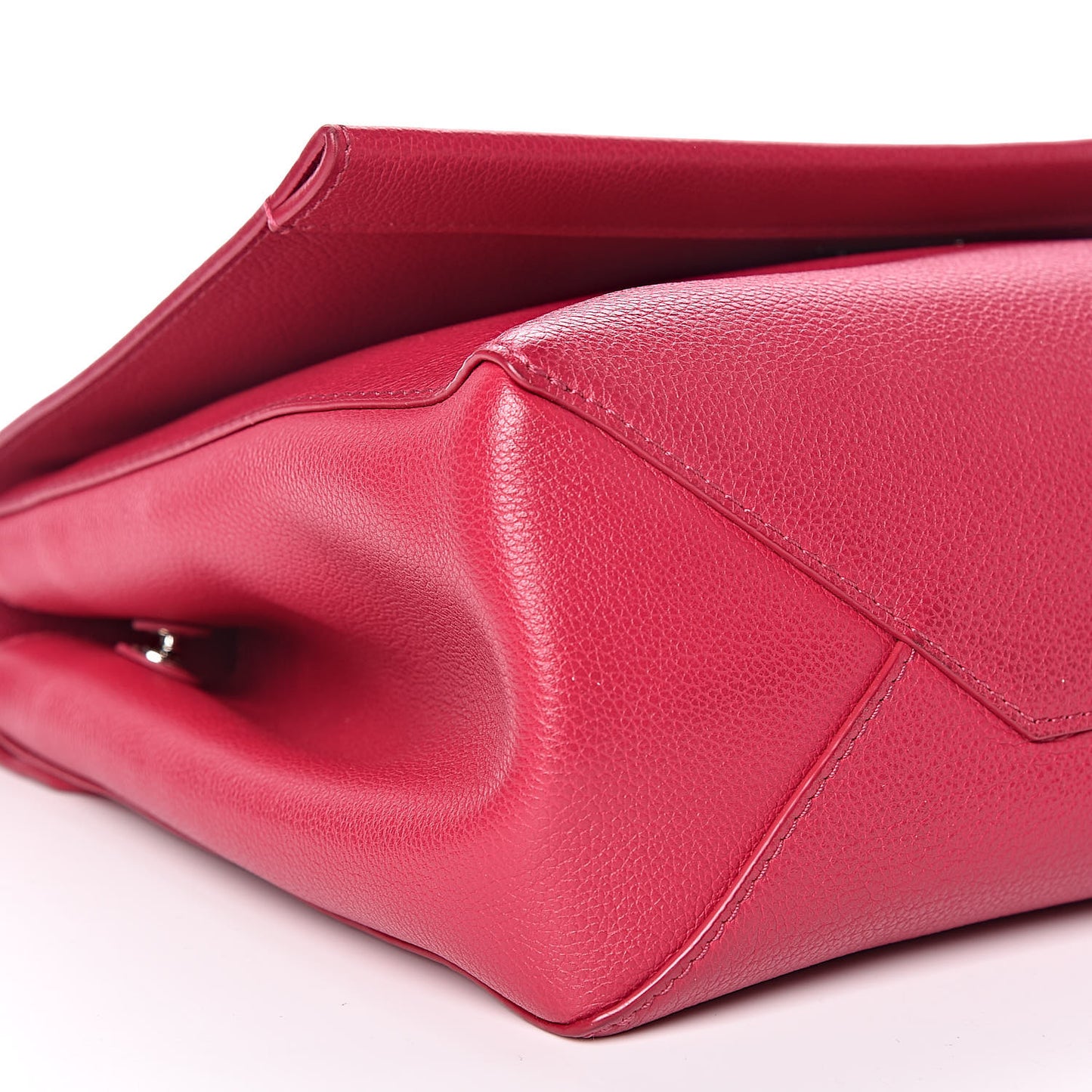 Soft Calfskin Lockme II Top Handle Dahlia