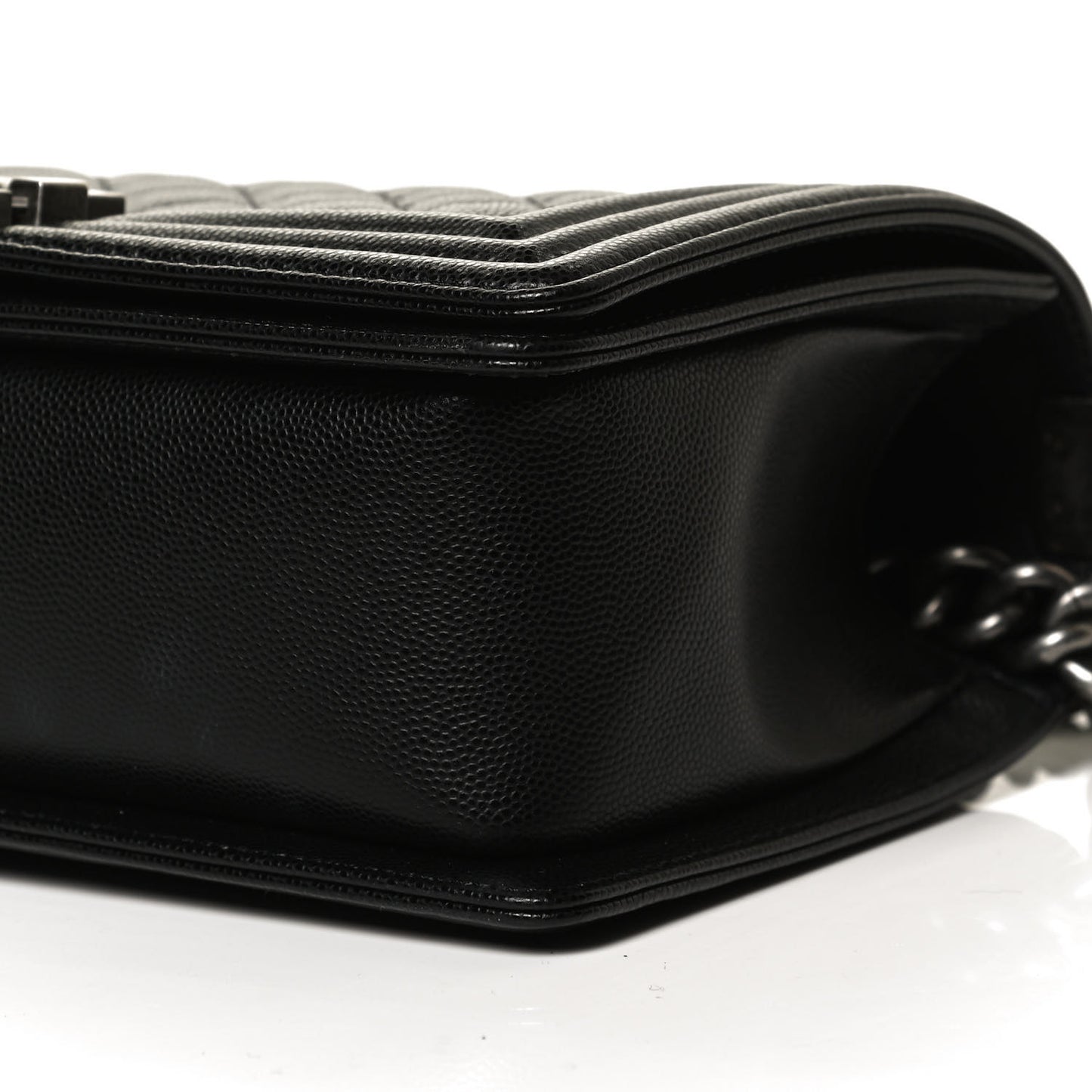 Caviar Quilted Medium Boy Flap Black