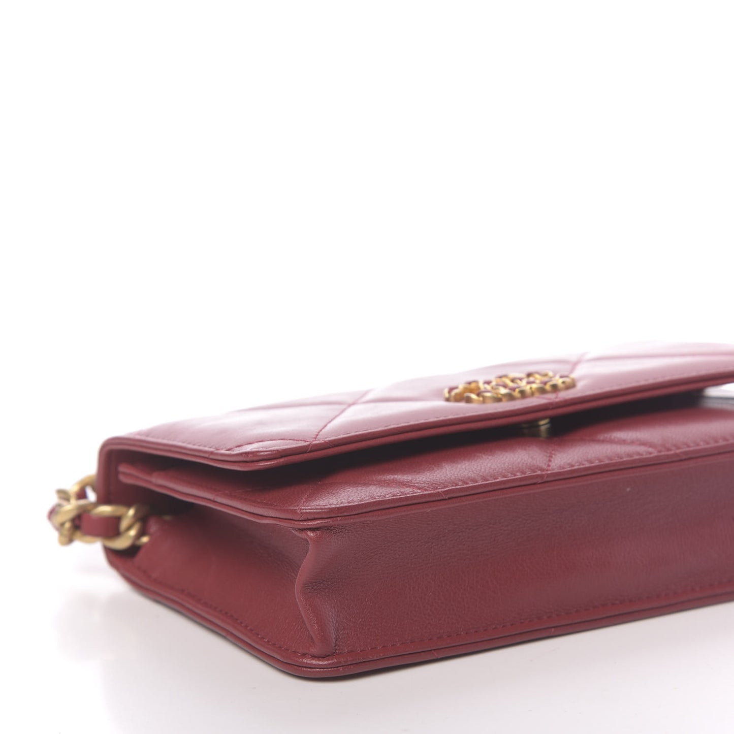 Goatskin Quilted 19 Wallet On Chain WOC Red