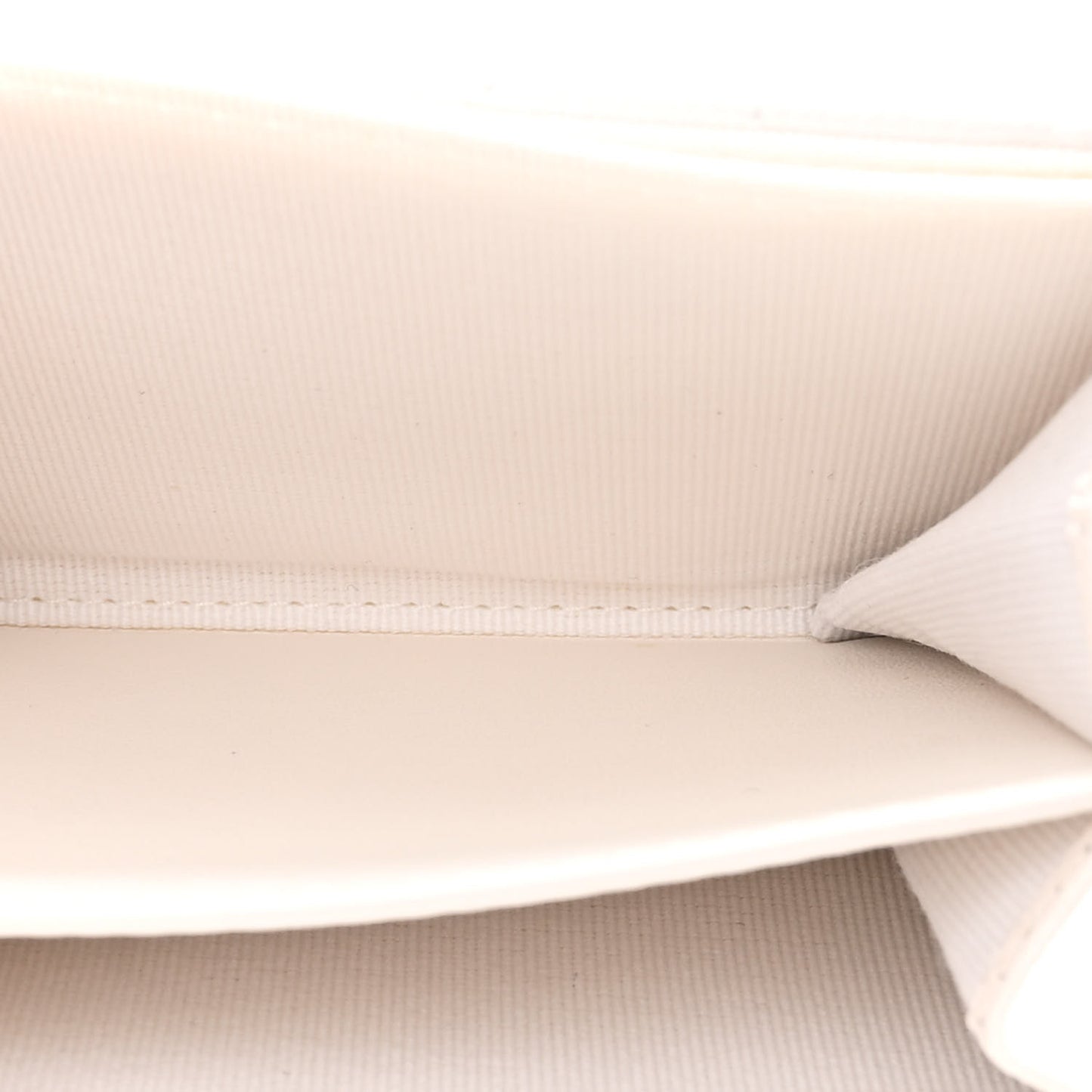 Caviar Quilted Flap Card Holder On Chain White