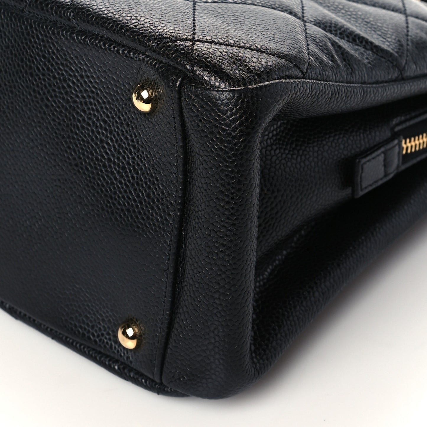 Caviar Quilted CC Timeless Soft Tote Black