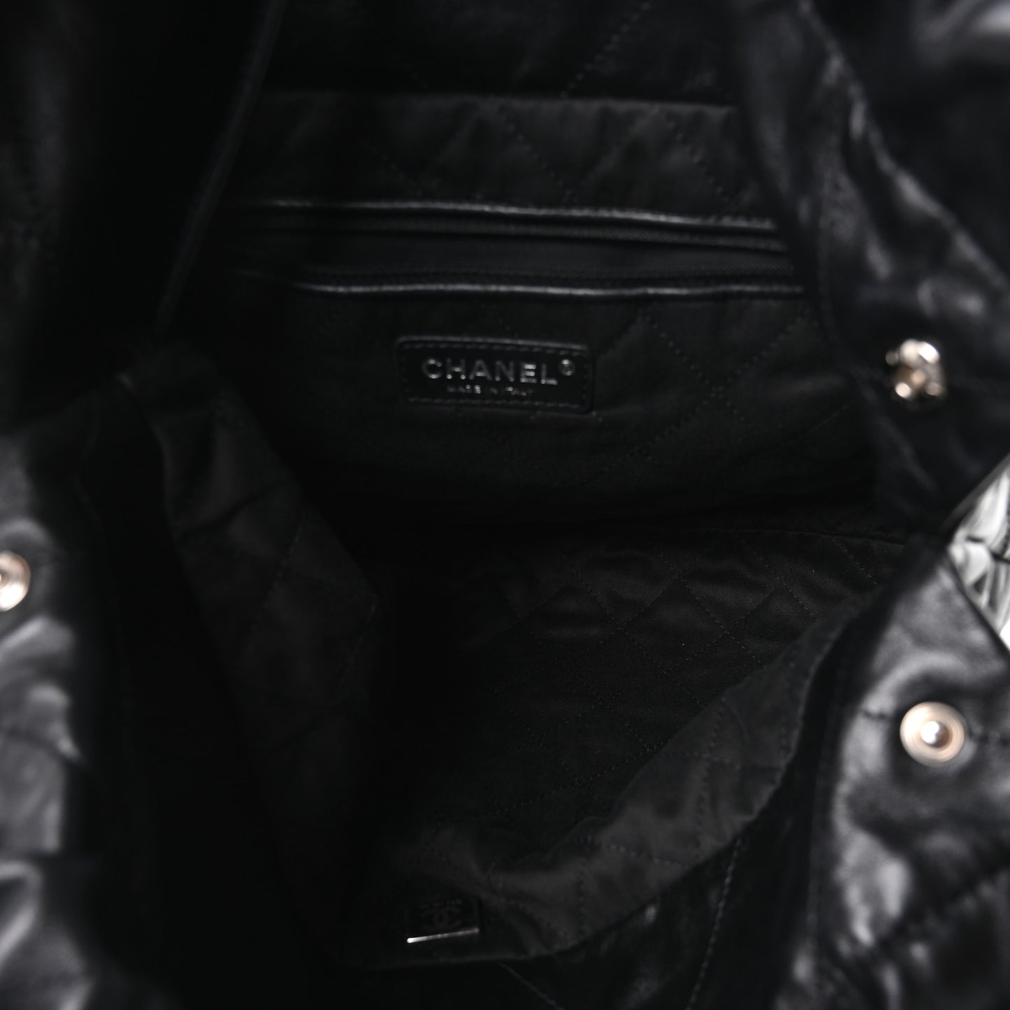 Shiny Calfskin Quilted Small Chanel 22 Black