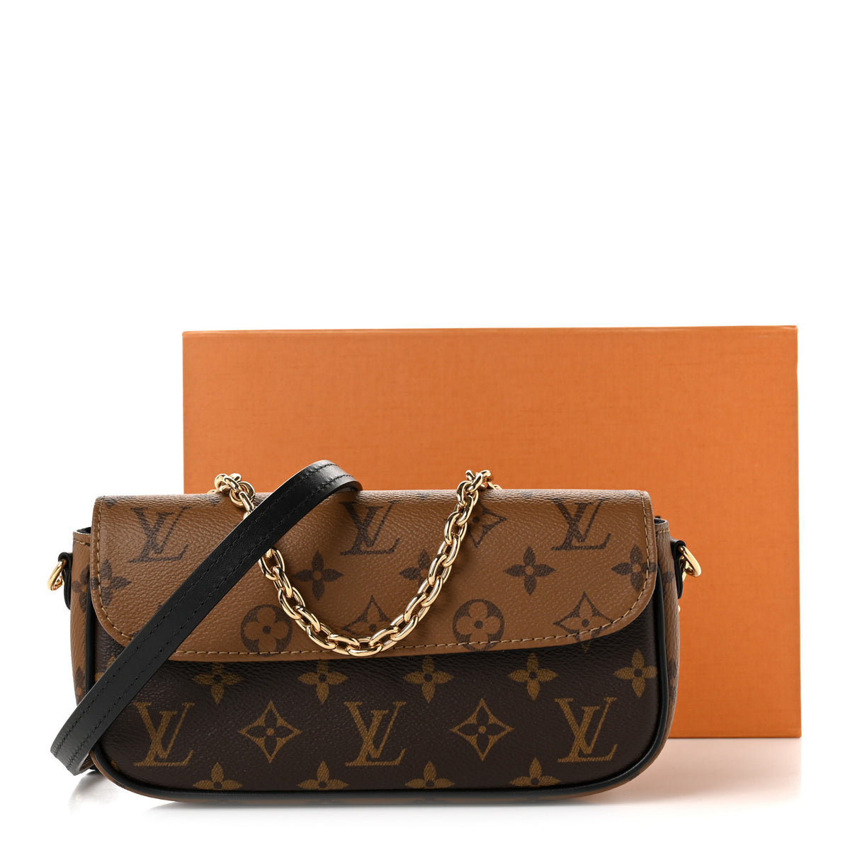 Reverse Monogram Ivy Wallet On Chain