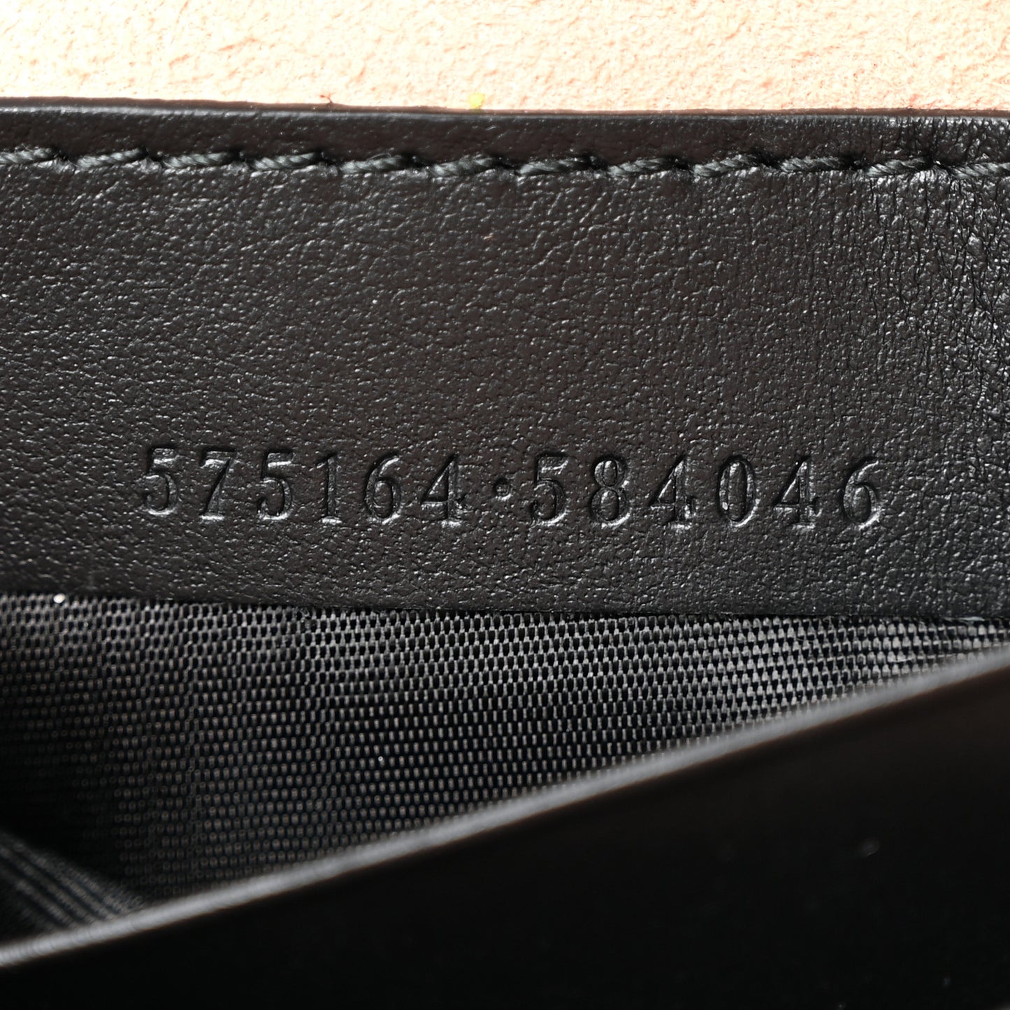 Calfskin Matelasse GG Marmont Round Wrist Wallet Black