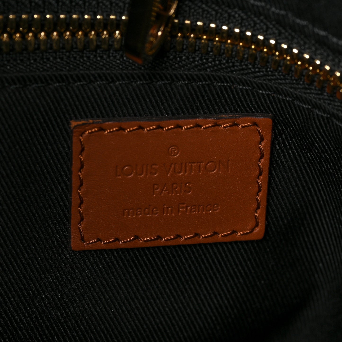 Reverse Monogram Dauphine Hobo MM