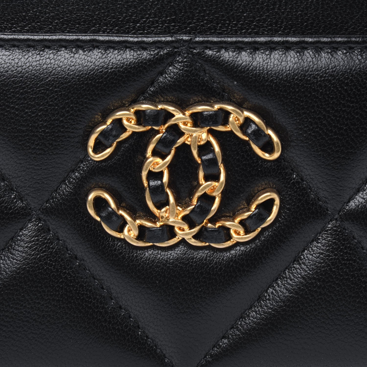 Chanel Shiny Goatskin Quilted Chanel 19 Card Holder Black 5 of 5