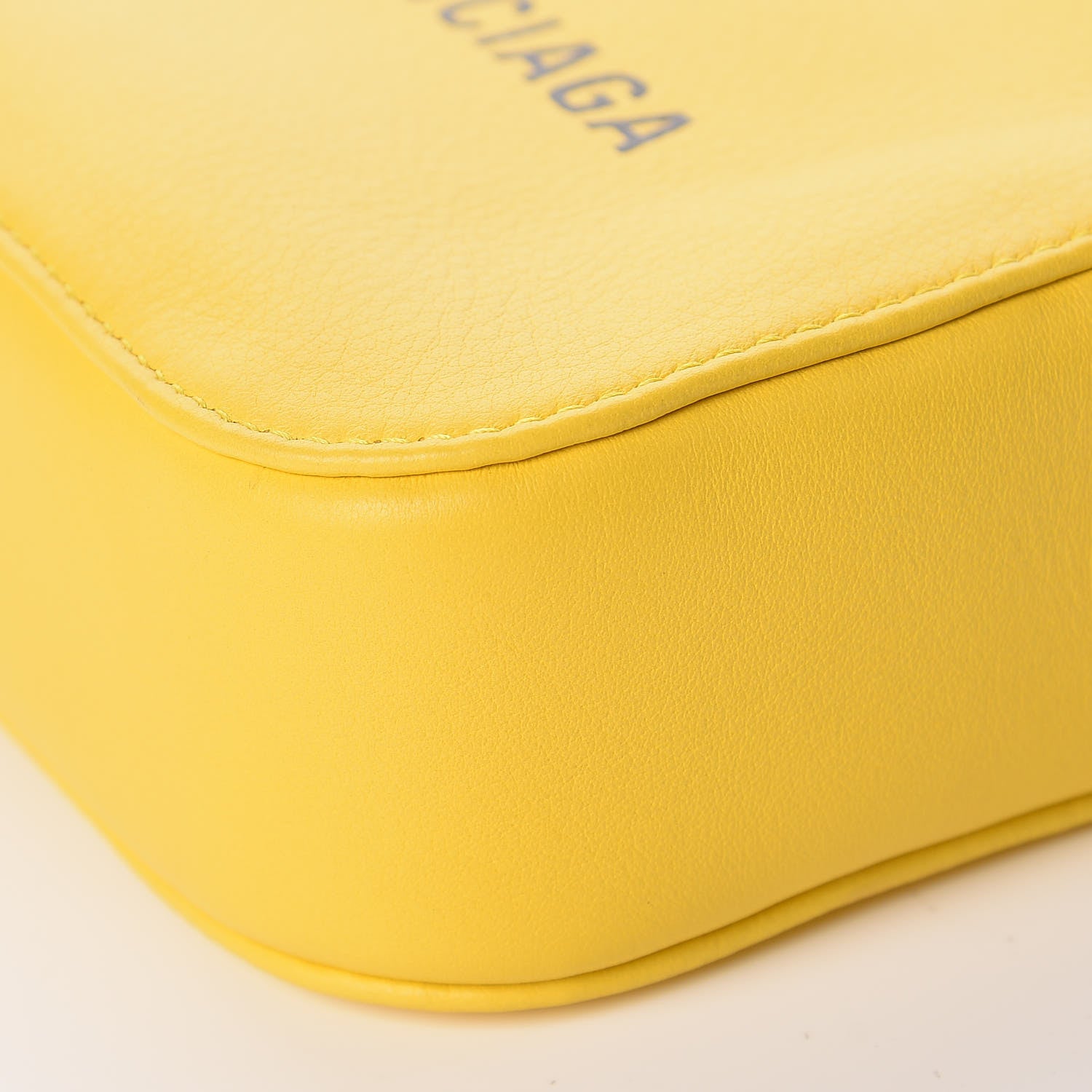 Balenciaga Smooth Calfskin Logo XS Everyday Camera Bag Jaune Soleil Black 6 of 10