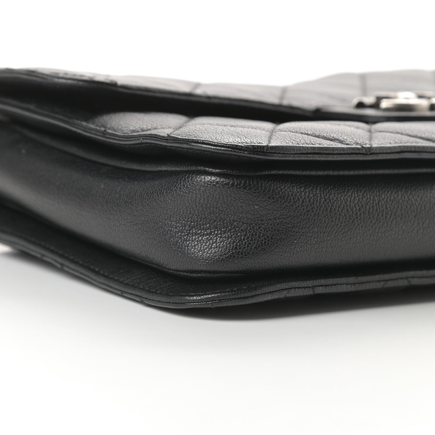 Goatskin Quilted Large Perfect Edge Flap Black