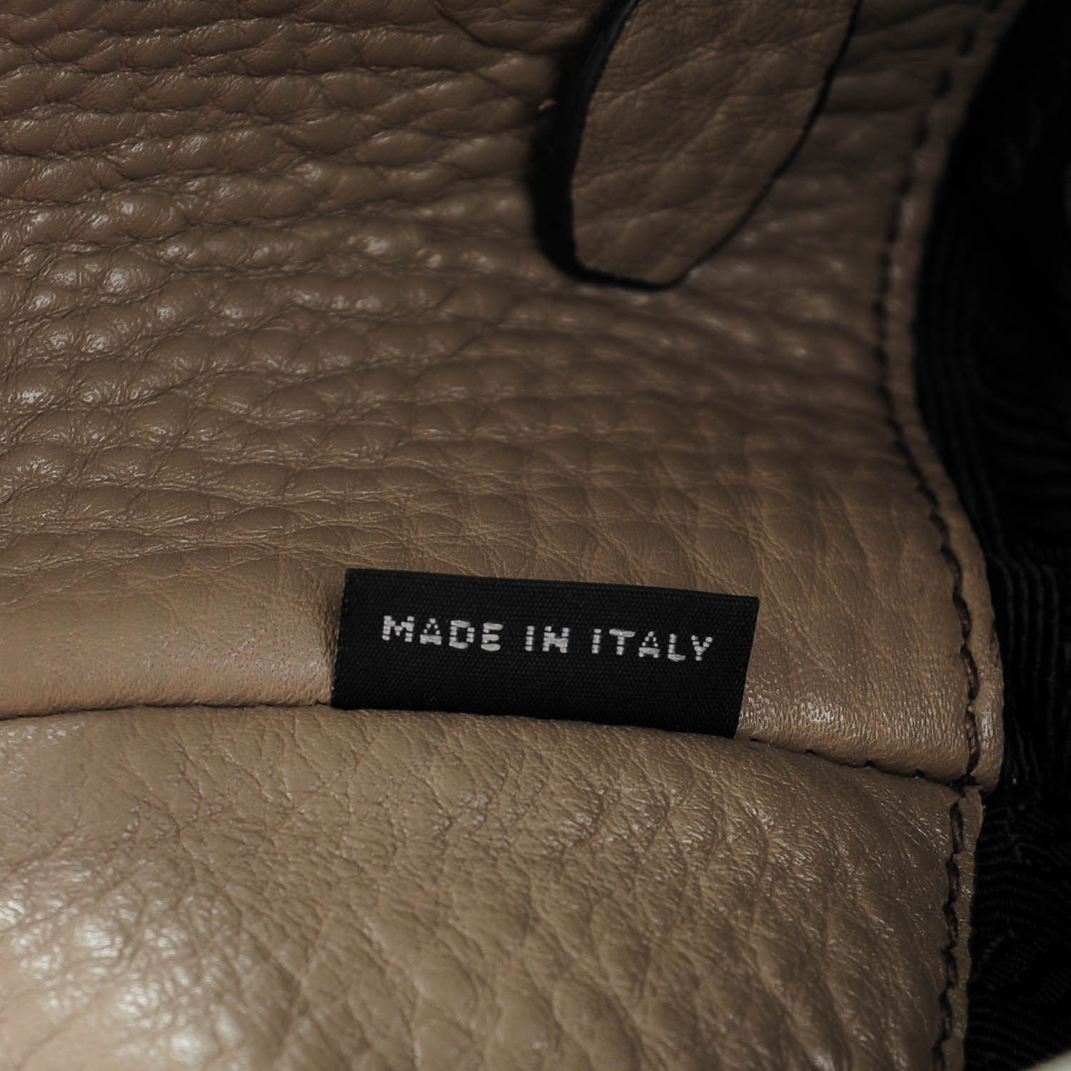 Prada Vitello Daino Tote Argilla 8 of 8