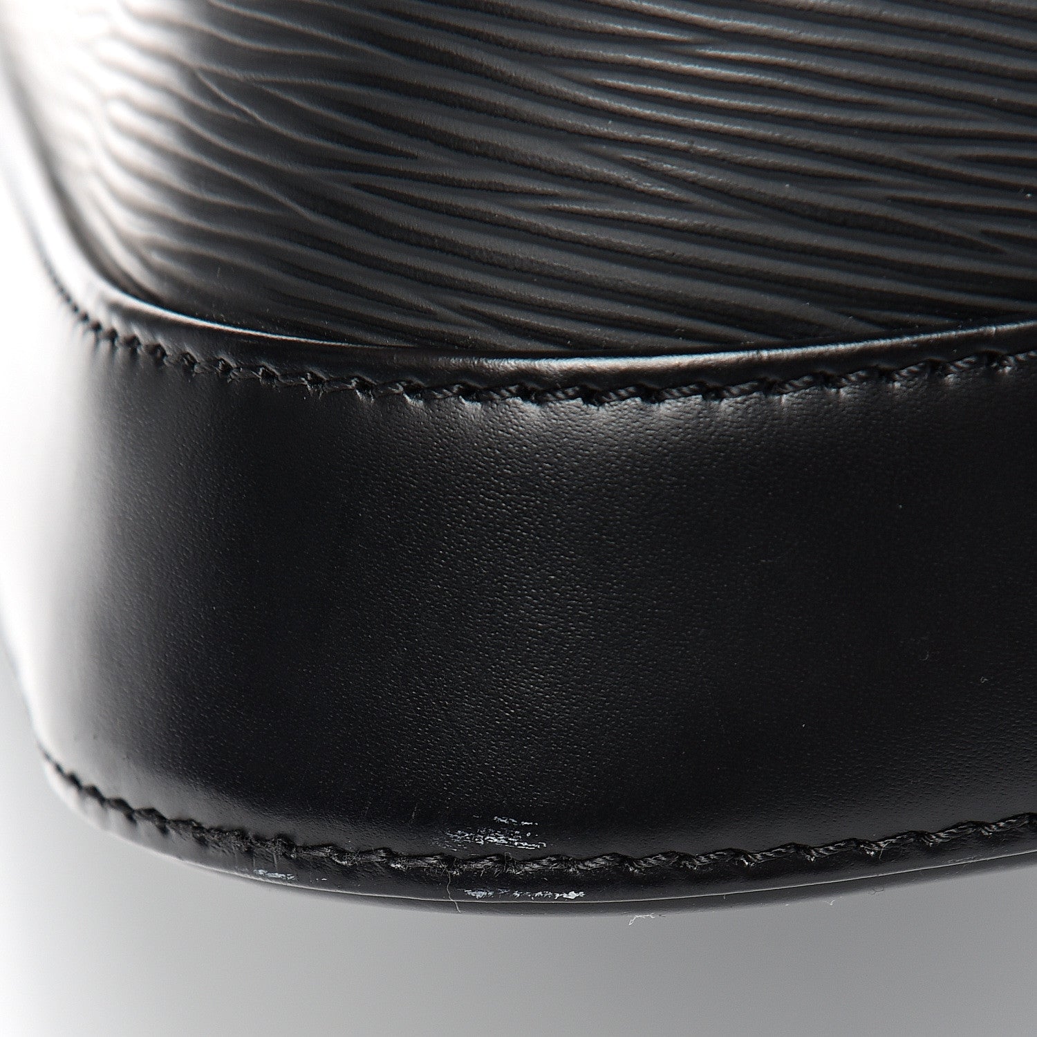 Louis Vuitton Epi Alma PM Black 13 of 15