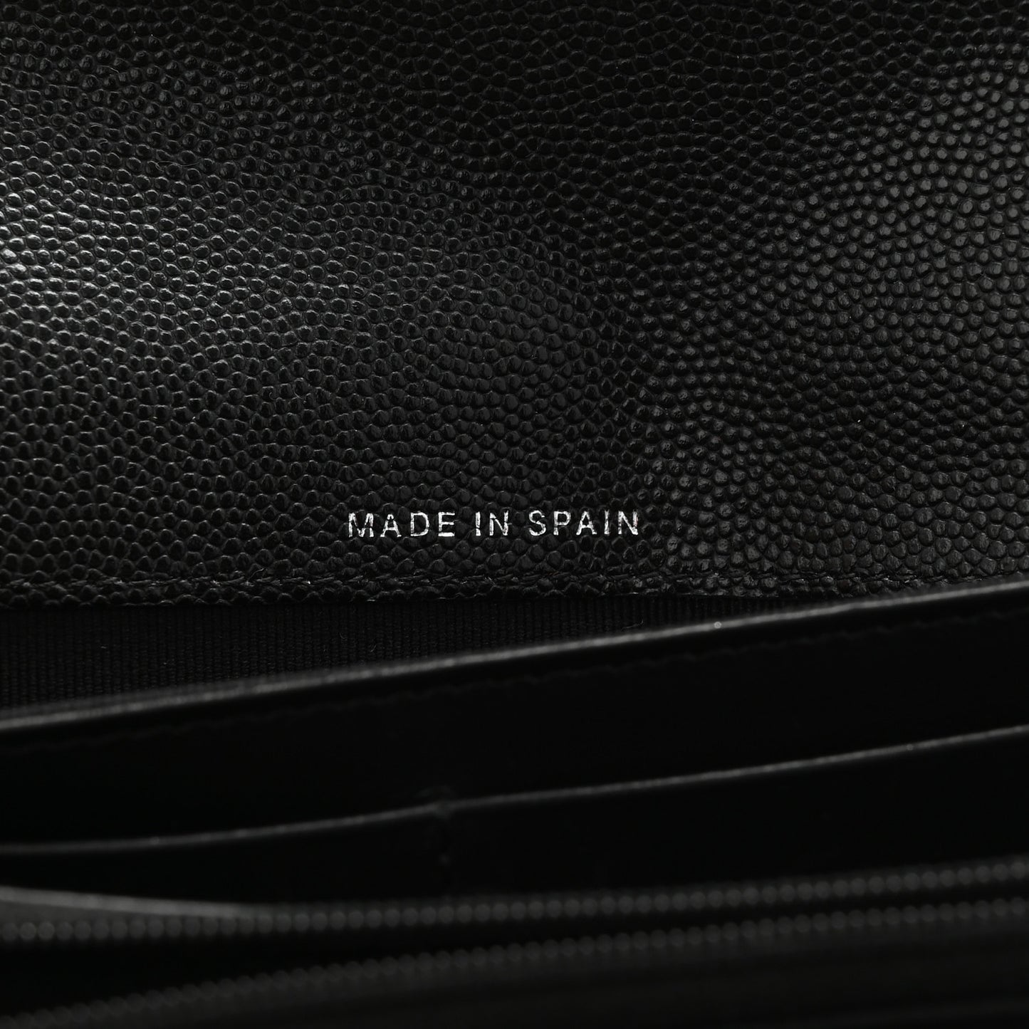 Caviar Quilted Chanel 19 Flap Wallet Black White