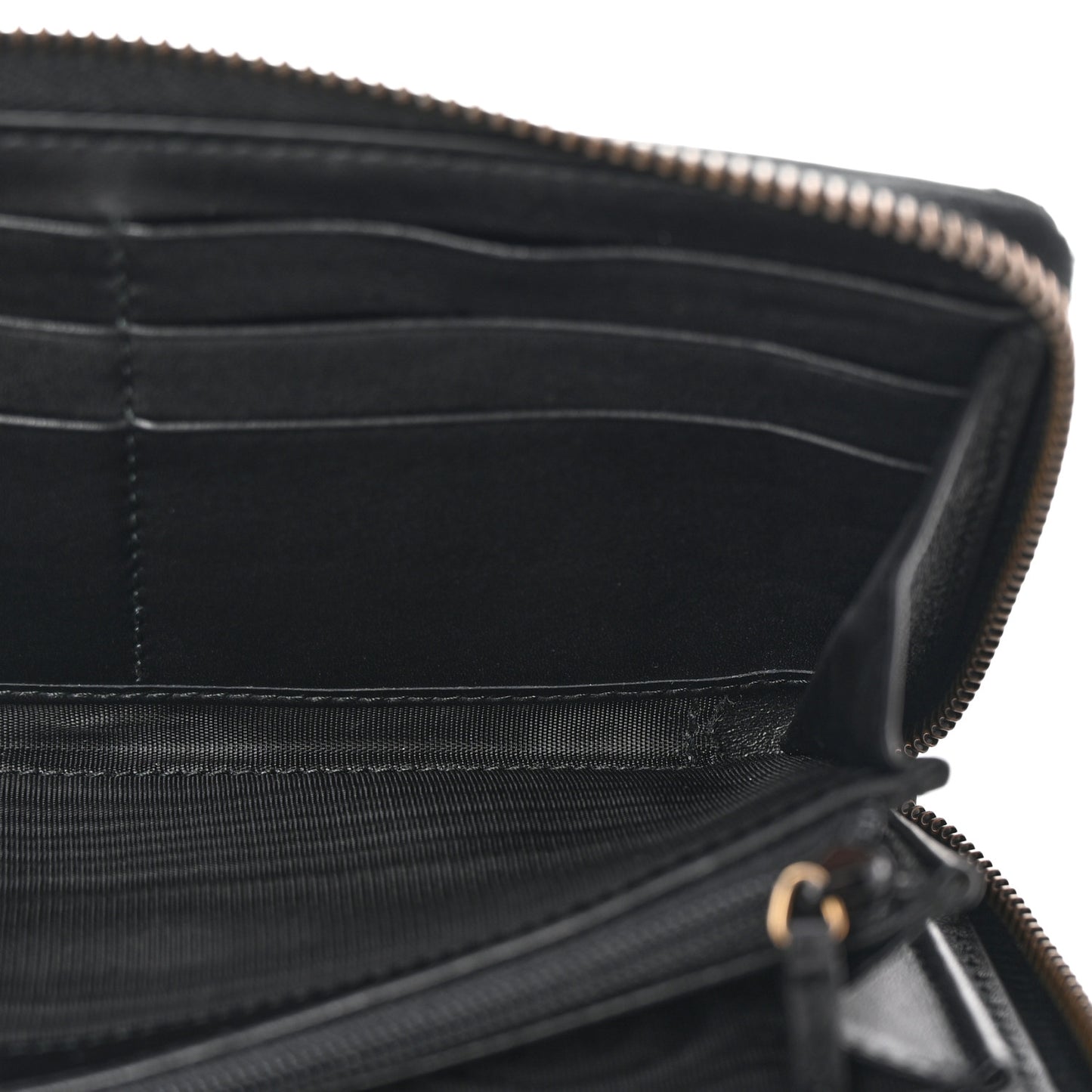 Calfskin Matelasse GG Marmont Zip Around Wallet Black